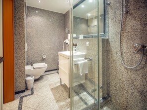 Haartrockner, Handtücher