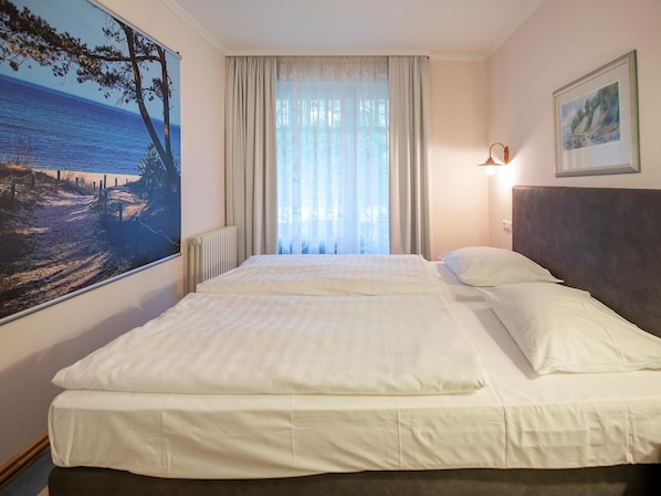 2 عدّة غرف نوم وواي فاي مجانًا وملاءات أسرّة