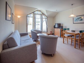 تلفزيون، مشغل دي في دي، تنس طاولة، ستيريو