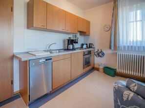 Kühlschrank, Ofen, Herdplatte, Geschirrspüler