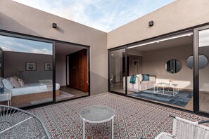 Junior Apartment | Premium bedding, down comforters, free WiFi, bed sheets - Casai Roma Luis Cabrera (Mexico City)