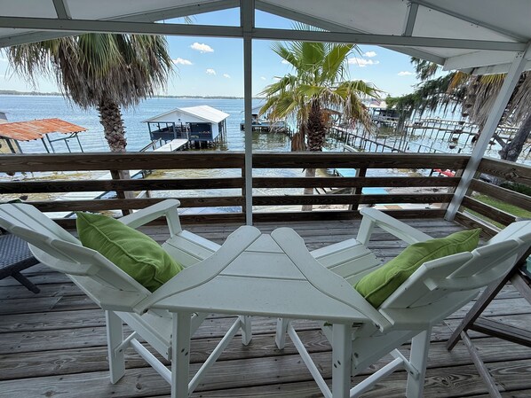 Terrace/patio - KINGSLEY LAKE! MOST BEAUTIFUL LAKE in Florida! Dock 115💦 -added Queen bed! (Starke)