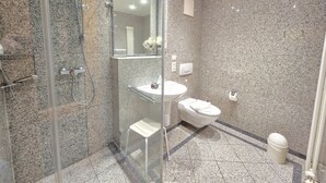 Hair dryer, towels - Comfort apartment with 2 bedrooms and terrace on the first floor (Ostseebad Binz)