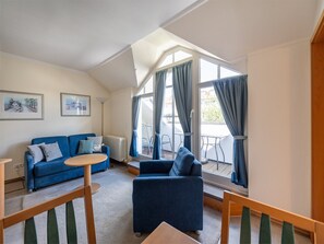 Unclassified image, 2 of 16, button - Comfort apartment with 1 bedroom and balcony on the top floor (Ostseebad Binz)