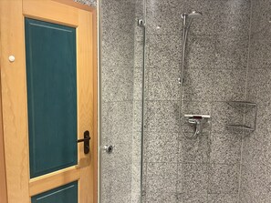 Haartrockner, Handtücher