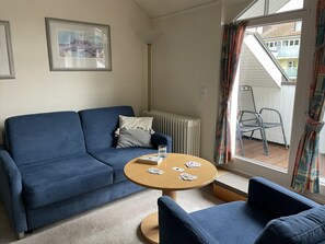 TV, DVD player, table tennis, stereo
