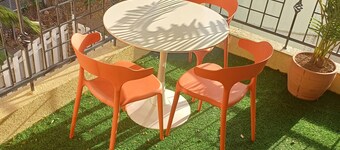  Enchanted at winchester kick back and relax at this modern stylish apartment  
