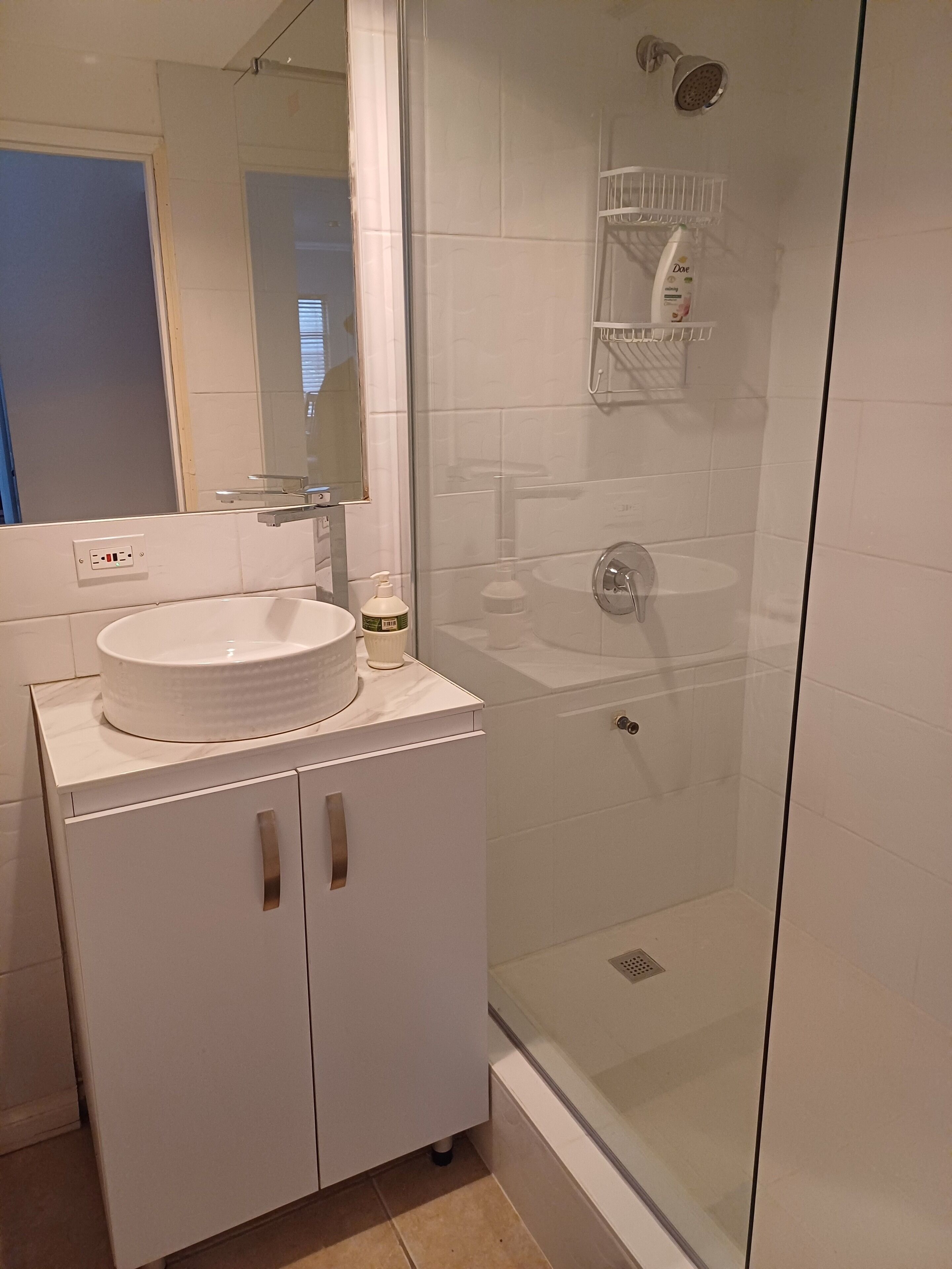 Bathtub, eco-friendly toiletries, bidet, towels