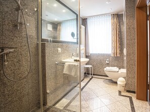 Haartrockner, Handtücher