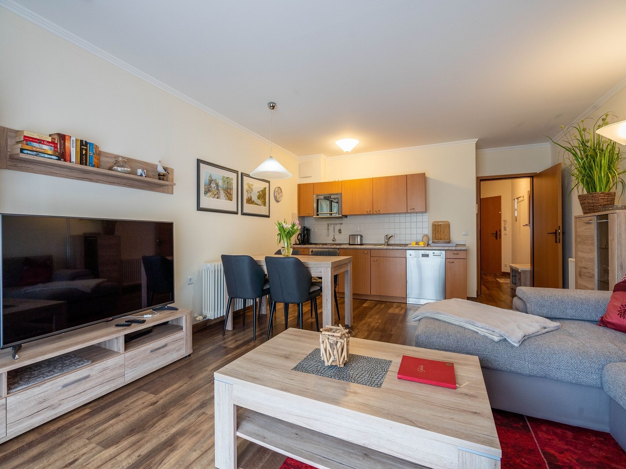 تلفزيون، مشغل دي في دي، تنس طاولة، ستيريو