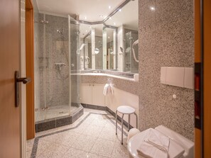 Haartrockner, Handtücher