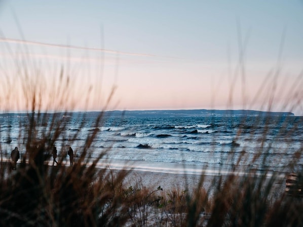 Una spiaggia nelle vicinanze