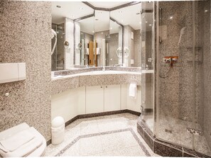 Haartrockner, Handtücher