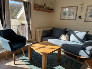 TV, DVD player, ping pong, stereo - Comfort apartment with 1 bedroom and balcony on the top floor (Ostseebad Binz)