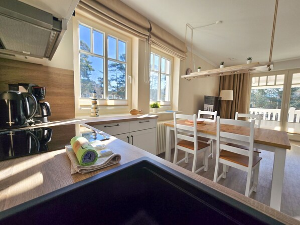 Réfrigérateur, four, plaque de cuisson, lave-vaisselle