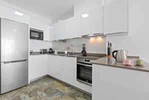 Frigorífic, microones, forn i rentaplats