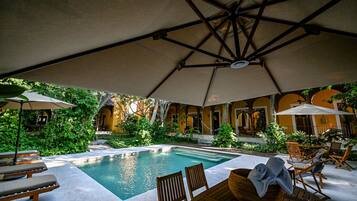 2 outdoor pools, pool umbrellas, pool loungers