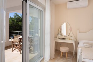 3 bedrooms, iron/ironing board, free WiFi