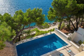 Piscine extérieure, piscine chauffée