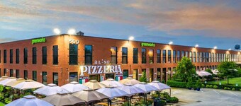 Elegant Mansion on Main Street – Spacious, Stylish & Central