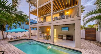 đŽ Island Escape | Home on Siesta Key w/ Private Heated Pool & Ping Pong Table!