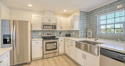 🌴 Island Escape | Home on Siesta Key w/ Private Heated Pool & Ping Pong Table!