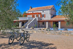 Exterior - Villa Jacassa with heated swimming pool and jacuzzi (Biograd na moru)