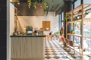 Coffee shop