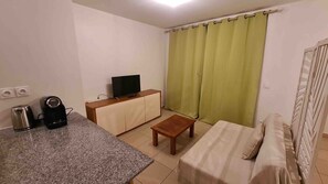Interior - Fully equipped studio in Papeete, air-conditioned with elevator (Papeete)