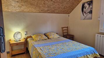3 chambres, fer et planche à repasser, lit parapluie, Wi-Fi gratuit