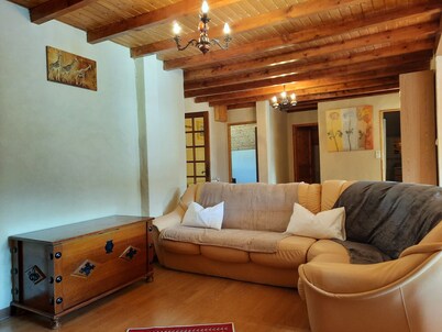SPACIOUS, COMFORTABLE GITE IN THE HAUT JURA REGION