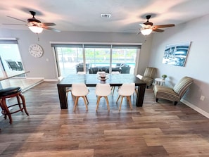 Dining - Reflections - Heated Pool, Canal, Kayaks, Bikes, Downtown (Cape Coral)