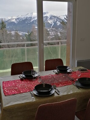 Dining - Apartment Font Romeu (Font-Romeu-Odeillo-Via)