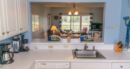 Bethany Bay Family & Friends Condo, Quiet setting, Wetland/Golf course/Bay Views