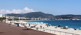 Maison dans résidence fermée avec piscine