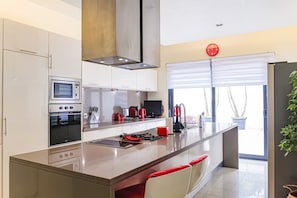 Villa | Eigene Küche | Kühlschrank, Mikrowelle, Ofen, Herdplatte