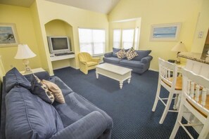 Condo, Multiple Beds (Kathy's Runaway Beach Condo) | Living room