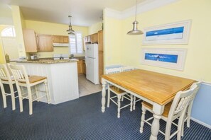 Condo, várias camas (James' Runaway Beach Condo) | 3 quartos