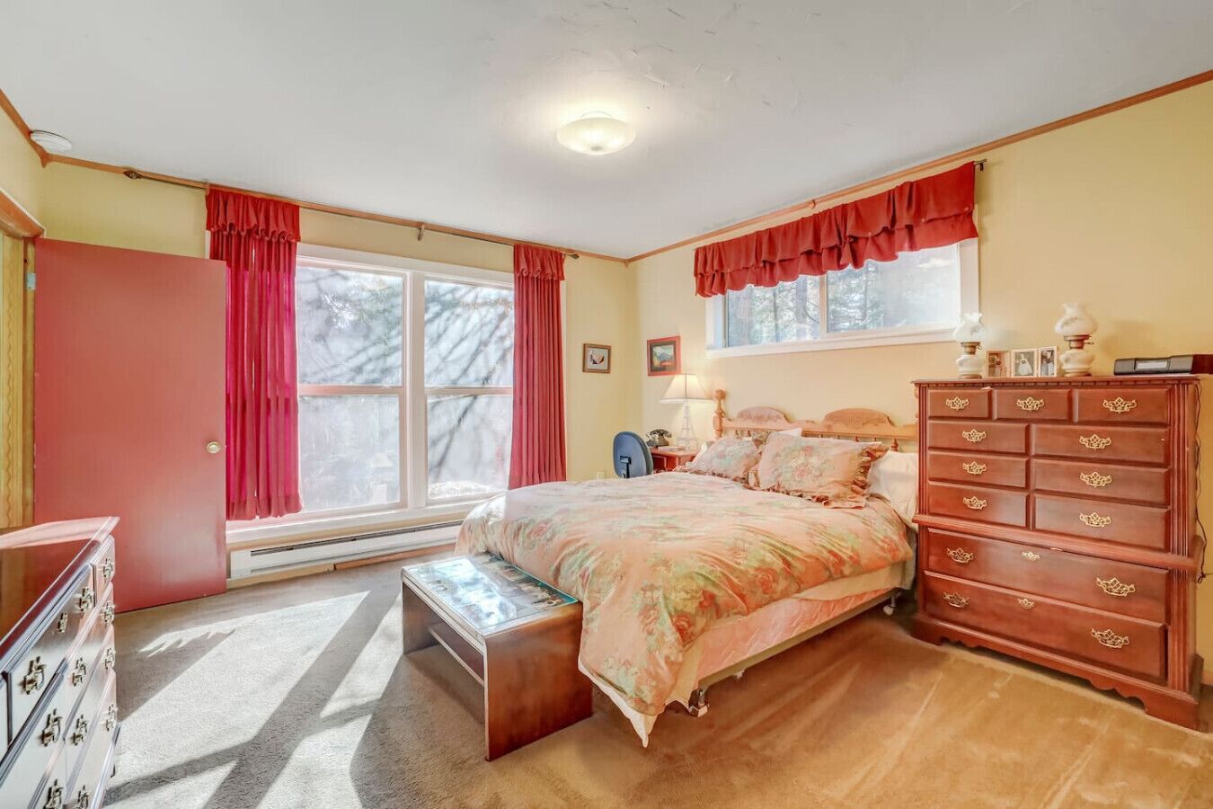 4 bedrooms, WiFi, bed sheets