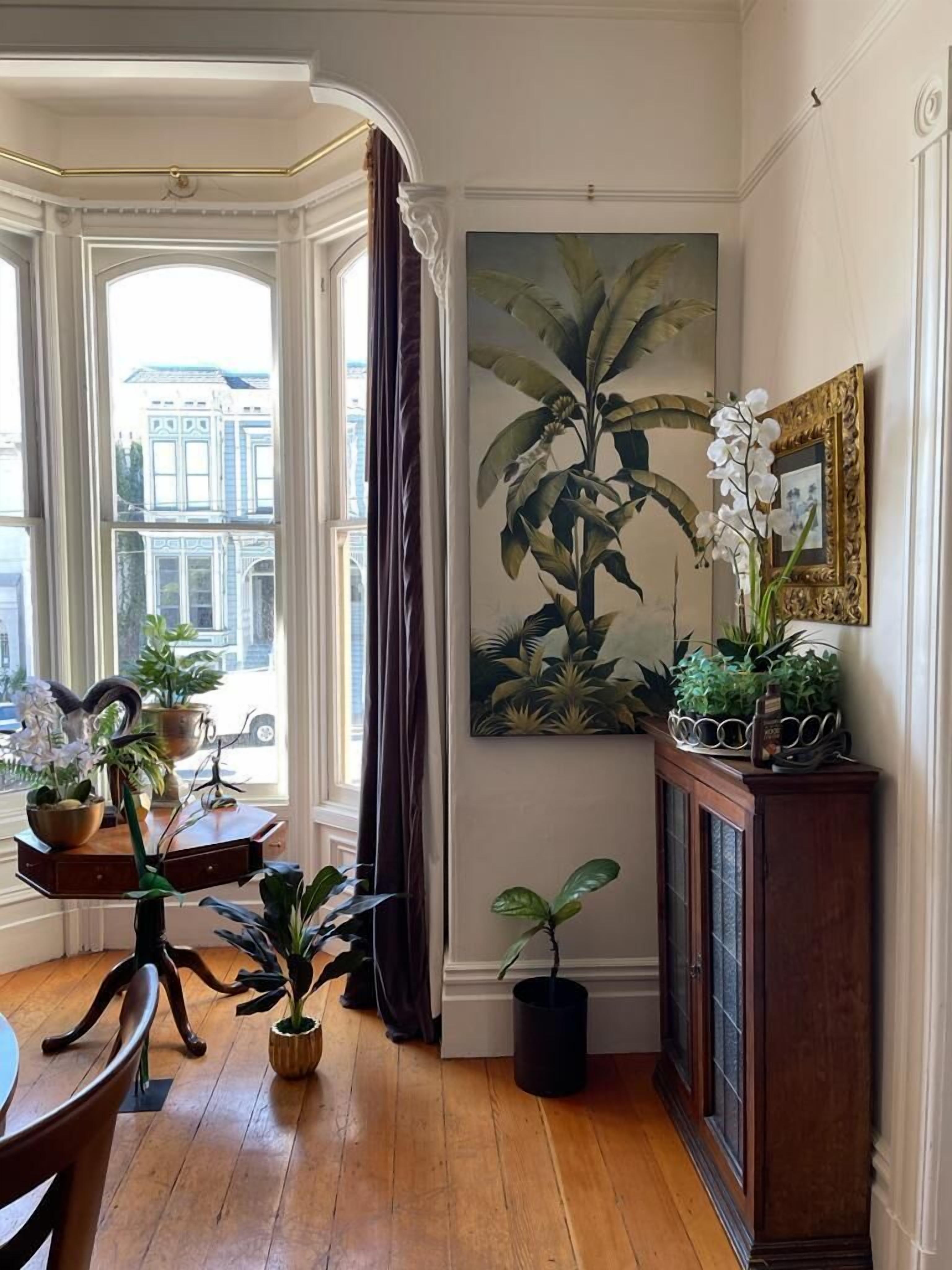 Elegant Victorian Italianate House in Pacific Heights