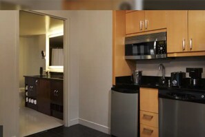 Fridge, microwave, dishwasher, coffee/tea maker