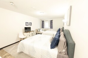 Habitació doble Deluxe | Roba de llit d'alta qualitat i decoració individual 