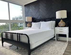 1 bedroom, iron/ironing board, travel crib, free WiFi - Your Bay View Escape in Coconut Grove, Pool & Gym (Miami)