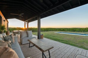 Outdoor dining - Luxury Bunkhouse, 14 Acres, Pool, Hot Tub & views (Stonewall)