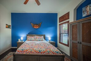 3 bedrooms, in-room safe, desk, iron/ironing board