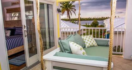 3BR with pool, cabana and private 35' boat slip/water filter sys. & generator