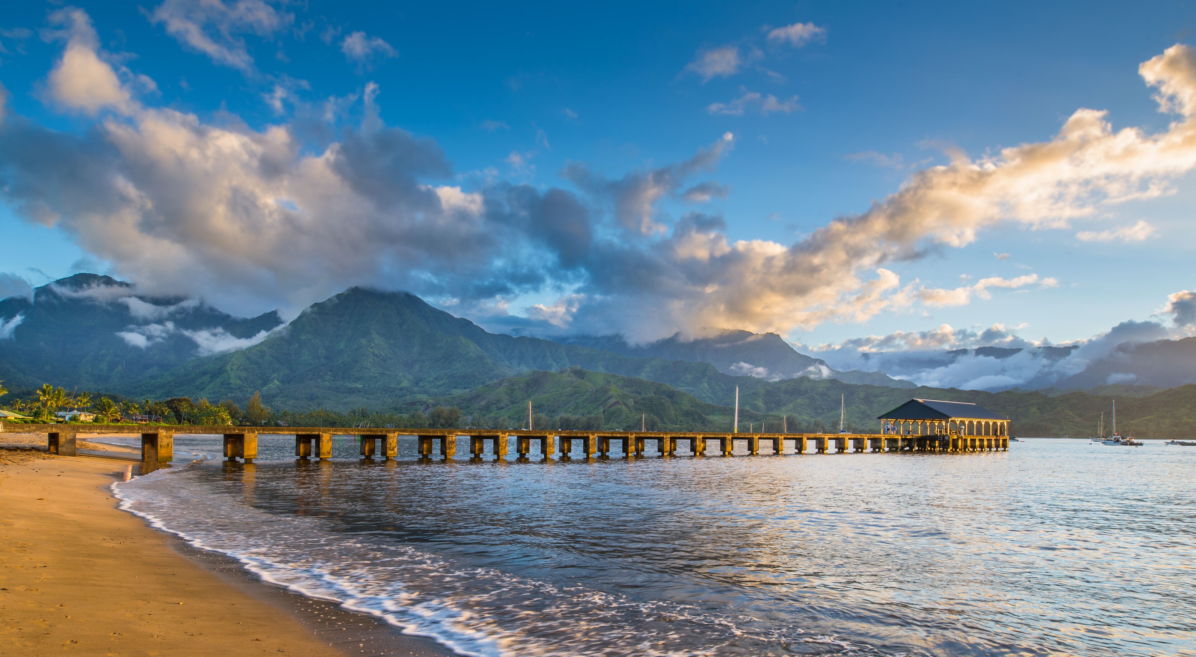 Villas of Kamalii 32. Stylish Luxe Condo! Pool+Hot Tub, Mins to Hanalei
