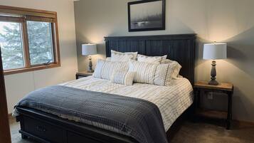 4 Schlafzimmer, Reisekinderbett, WLAN, Bettwäsche