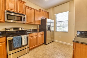 House, Multiple Beds (Spectacular Champions Gate Vacation H) | Private kitchen - Spectacular Champions Gate Vacation Home (Davenport)