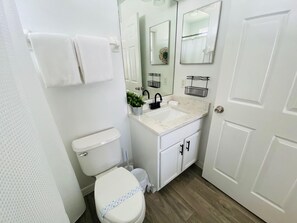 Bathroom - The Gathering Home at Southern Dunes (Haines City)